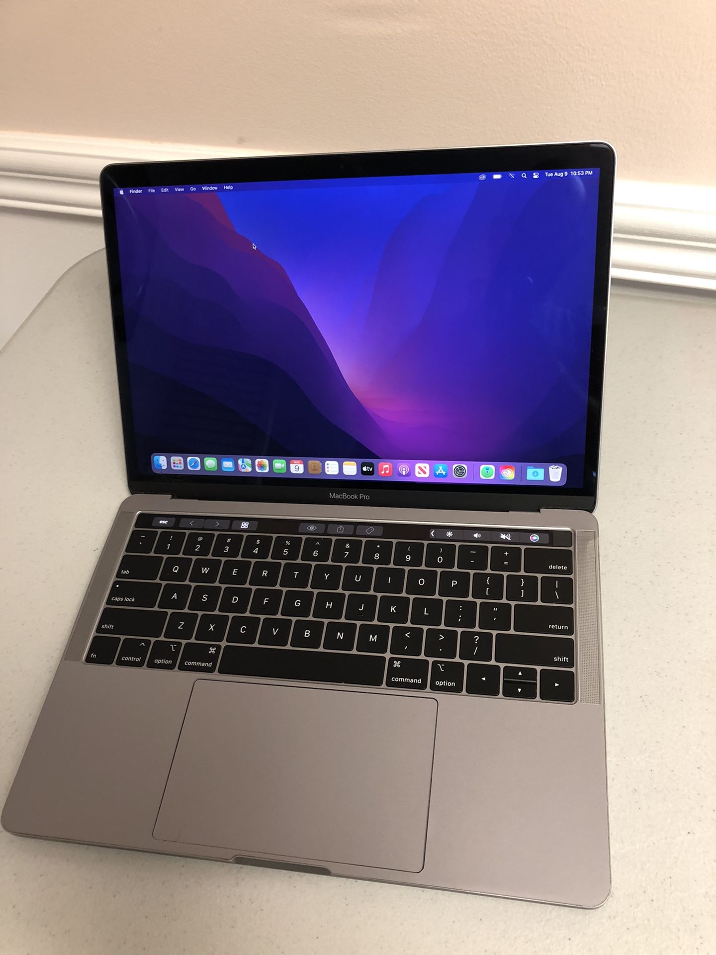 MacBook Pro 2019 With TouchBar