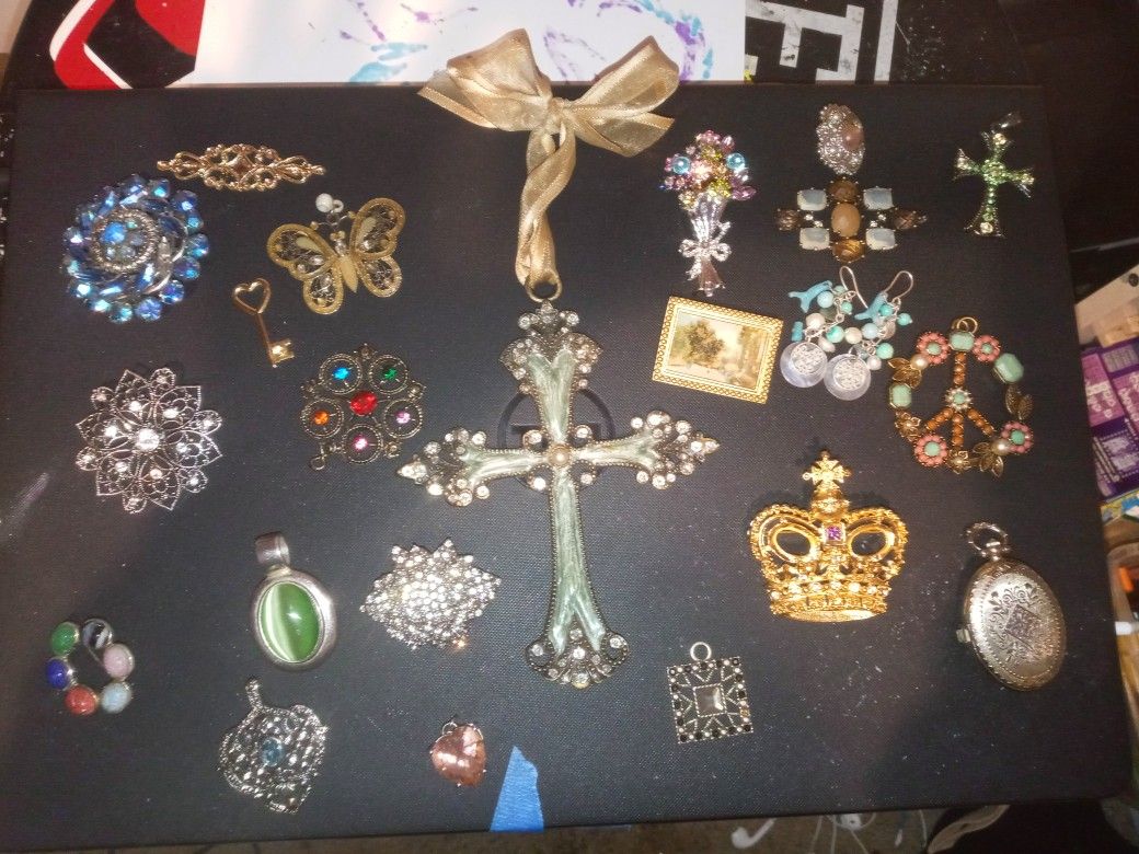 Broach And Pendant. Costume Jewelry Lot