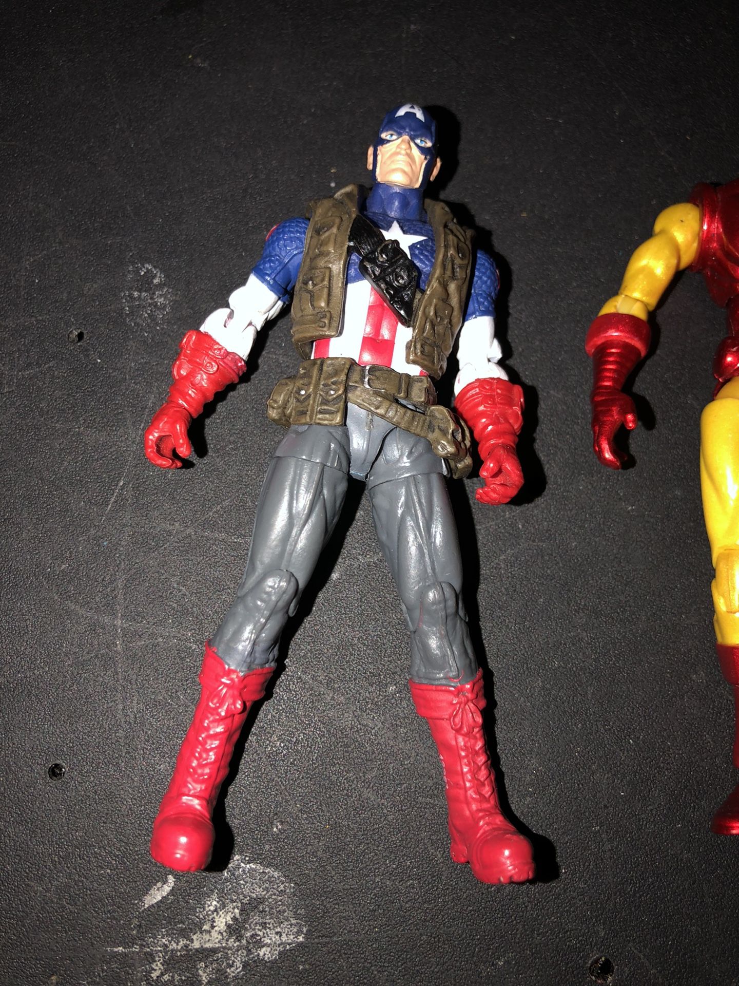 Marvel Universe 3.75 Captain America Iron Man Lot Of 2