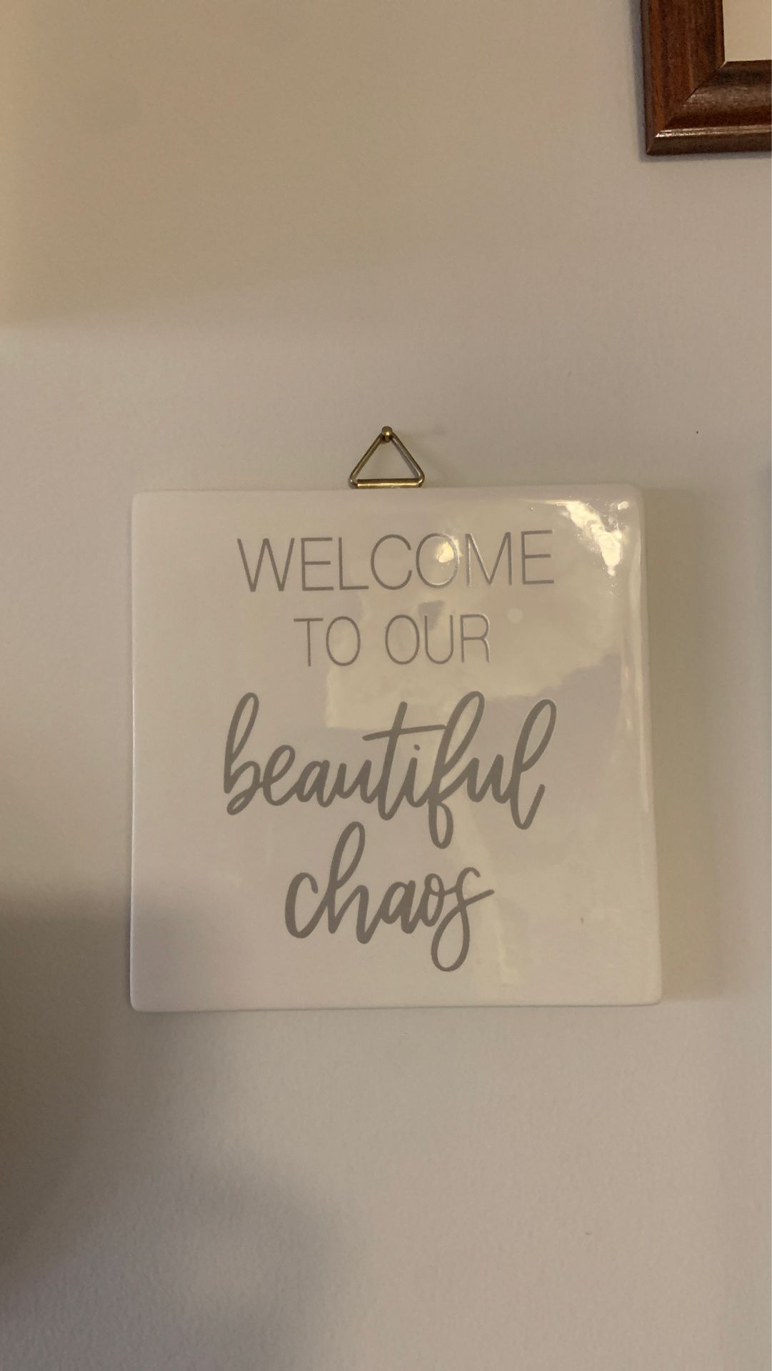 WALL HOME DECOR “WELCOME TO OUR BEAUTIFUL CHAOS” TILE