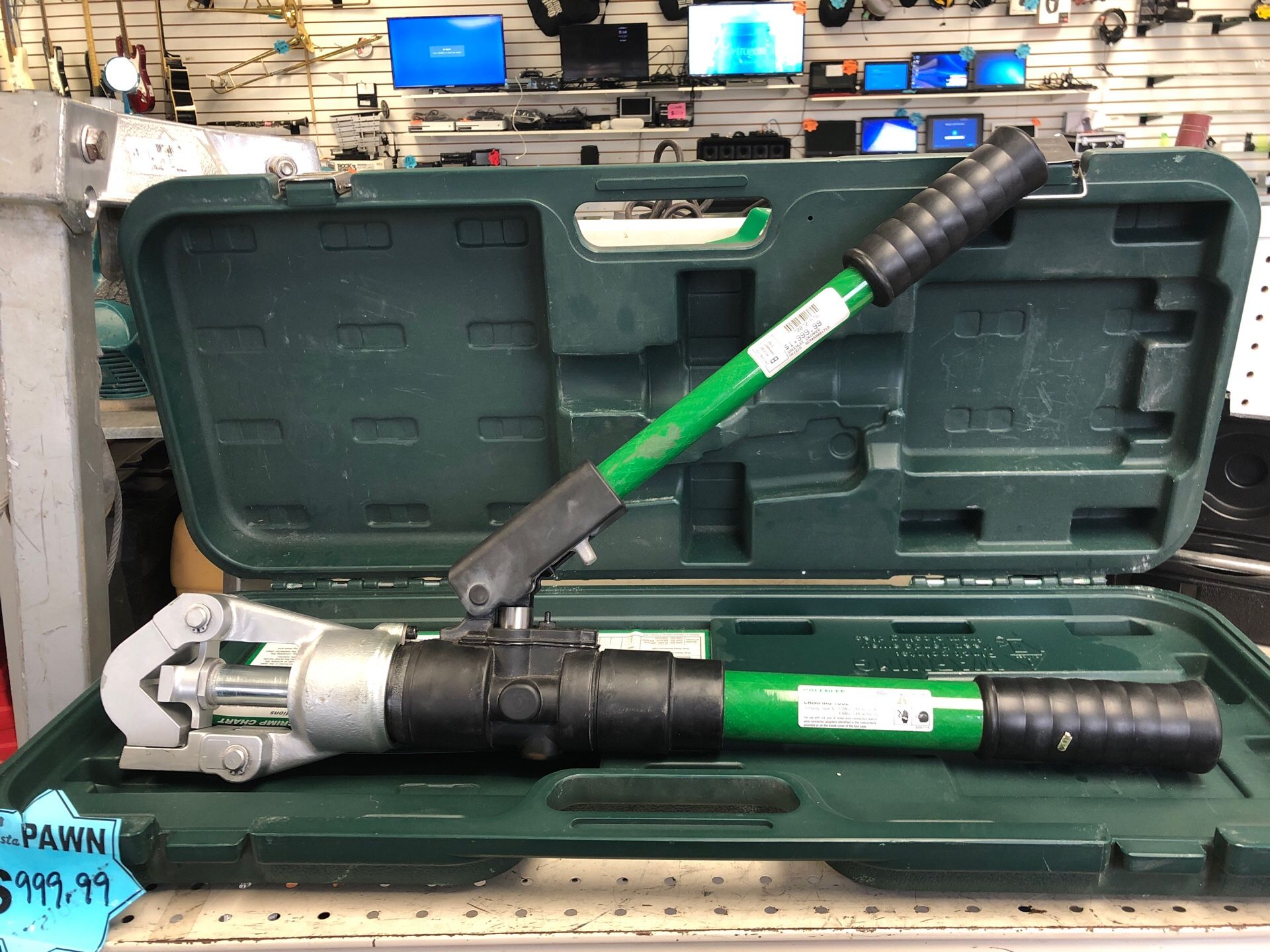 Greenlee HK12ID Dieless Crimping Tool for Sale in Houston, TX
