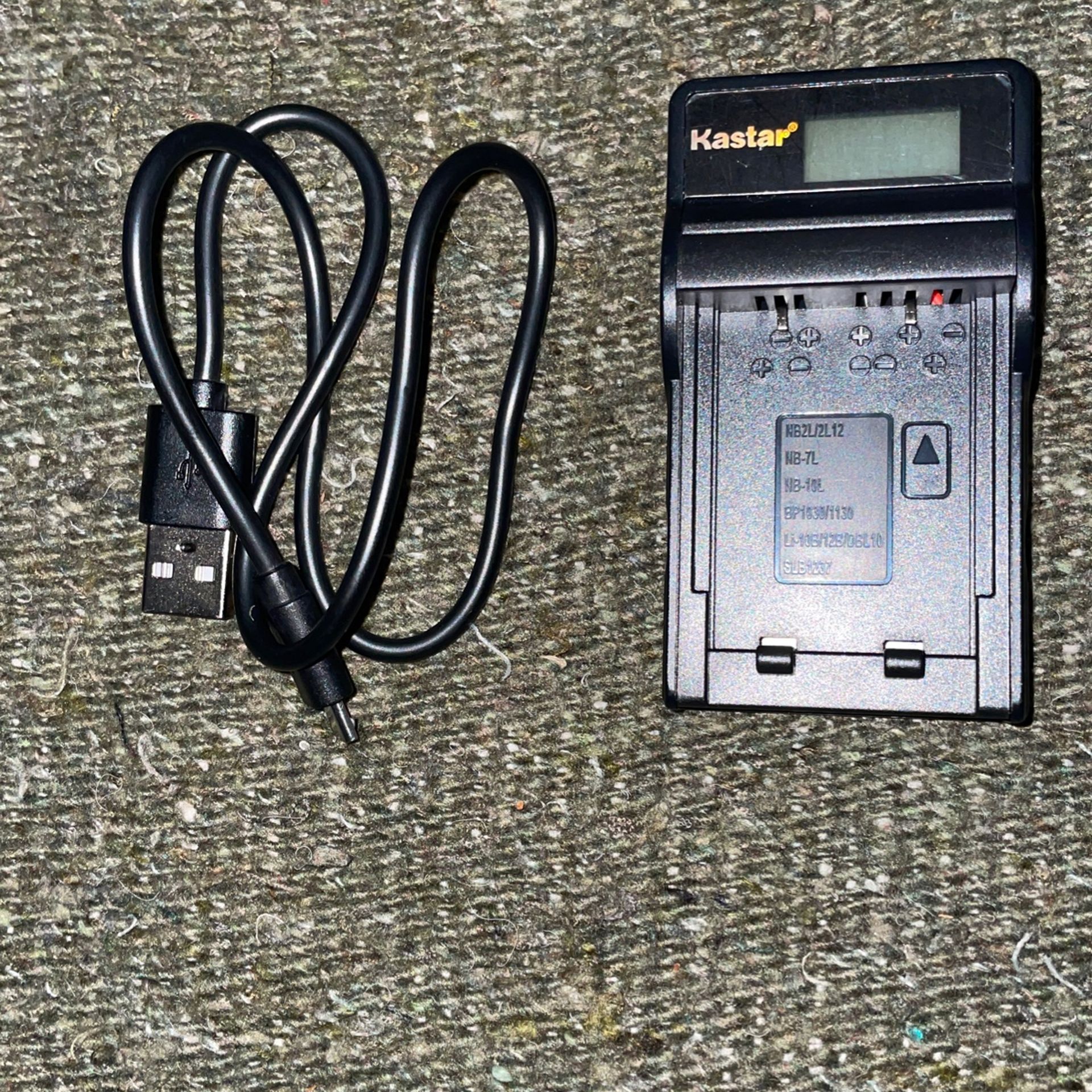 CANON XTI REBEL DSLR CAMERA