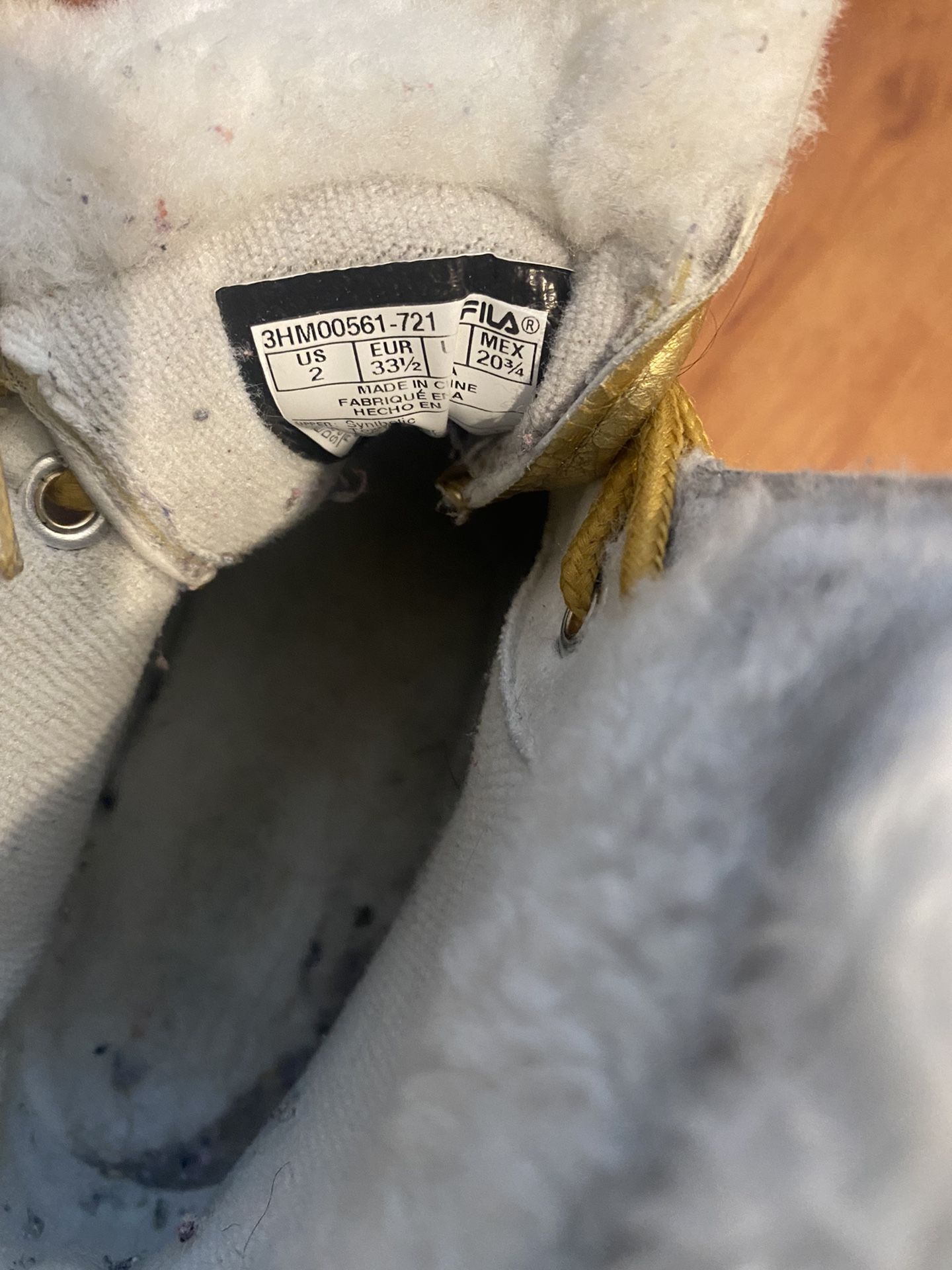 Fila Girls Disruptor Shearling Fur Lined Winter Boots Fold Over Gold Size 2. Used Condition. Make an offer!
