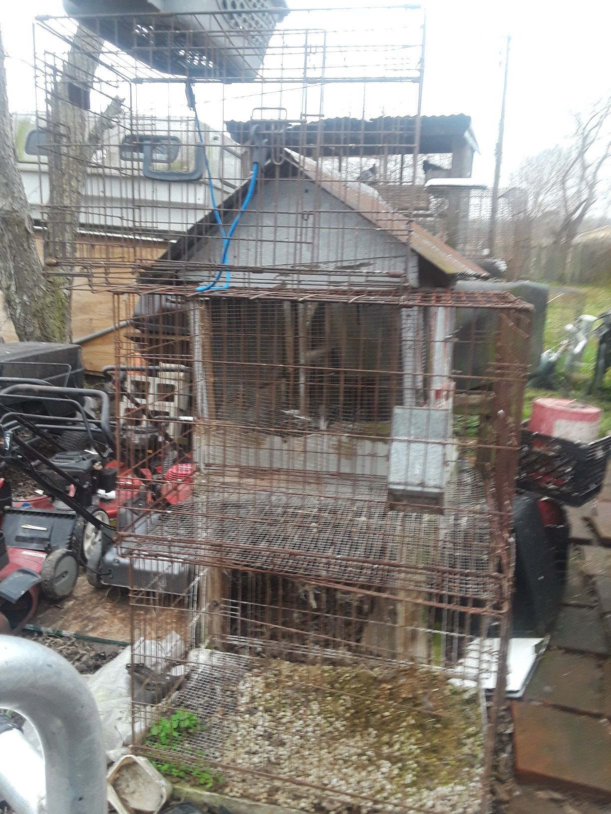 Down sizing metal rabbit,/dog or bird cages