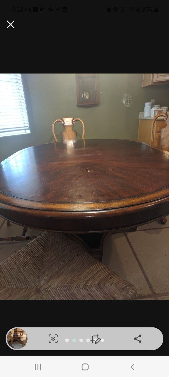 Kitchen Table With Leaf. No Chair's