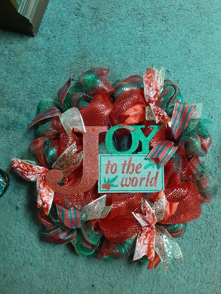 Deco mesh wreaths
