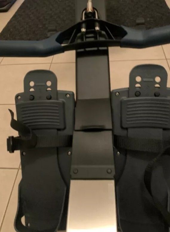 concept 2 rowing machine with pm5 monitor