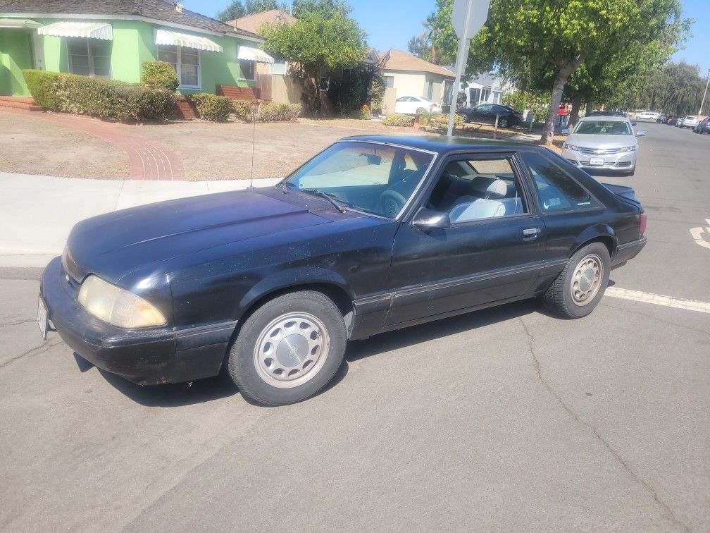 1987 Ford Mustang