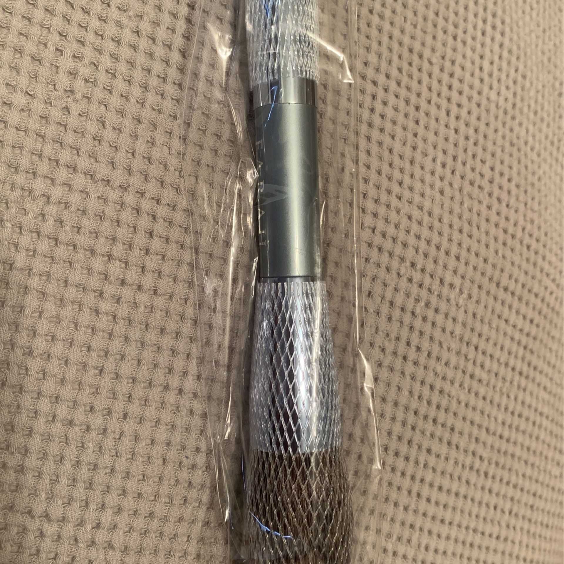 Makeup brush