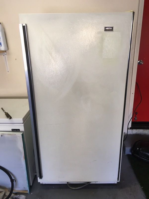 United Commercial Upright Freezer 19.7 cu ft for Sale in Chula Vista