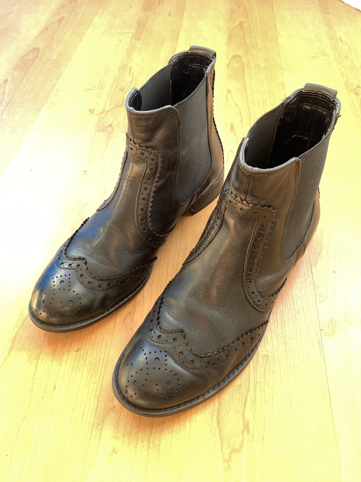 Women Leather Black Chelsea Boots