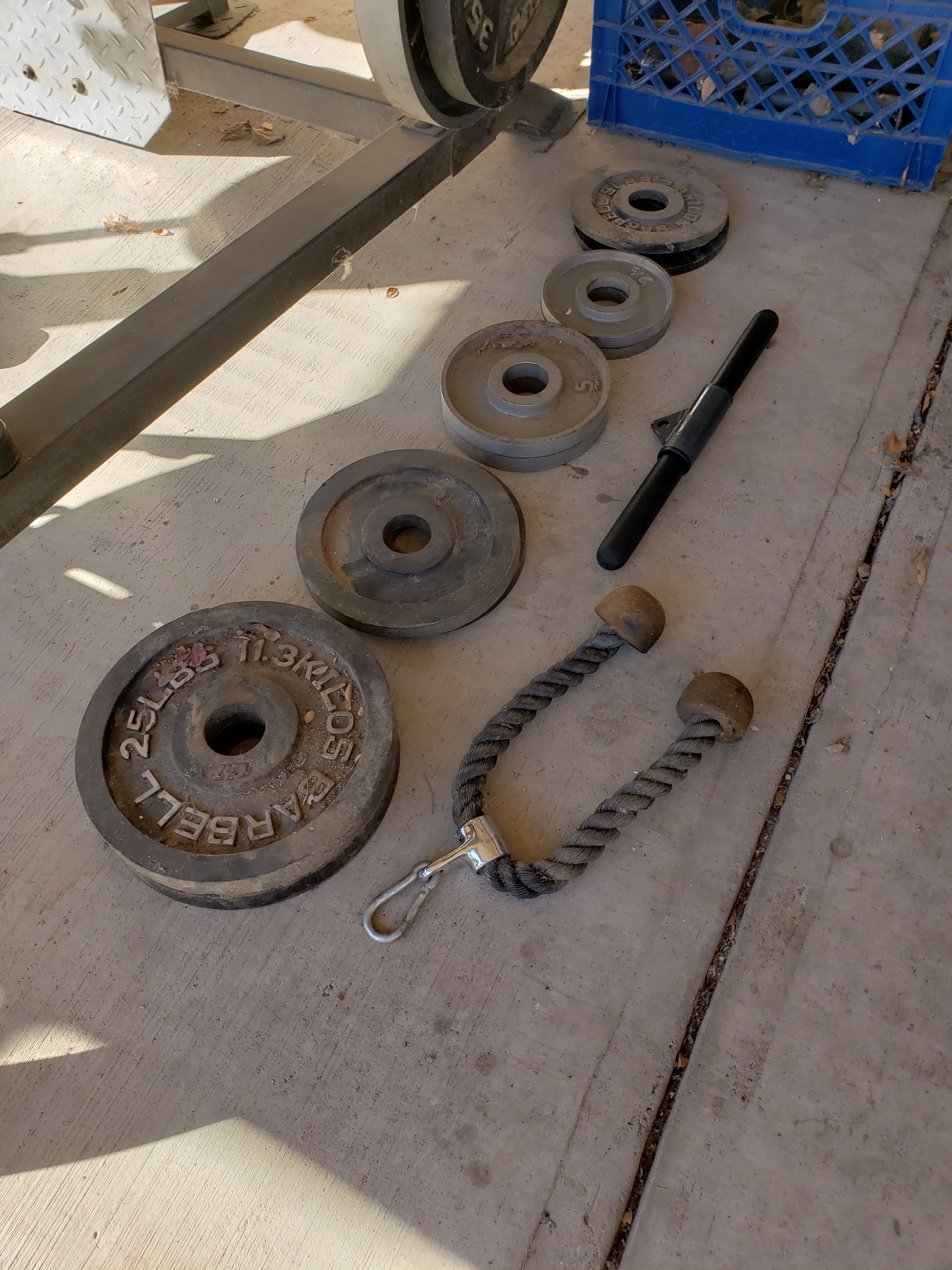 Iron Grip Strength Smith machine w/ plates for Sale in Tempe, AZ OfferUp