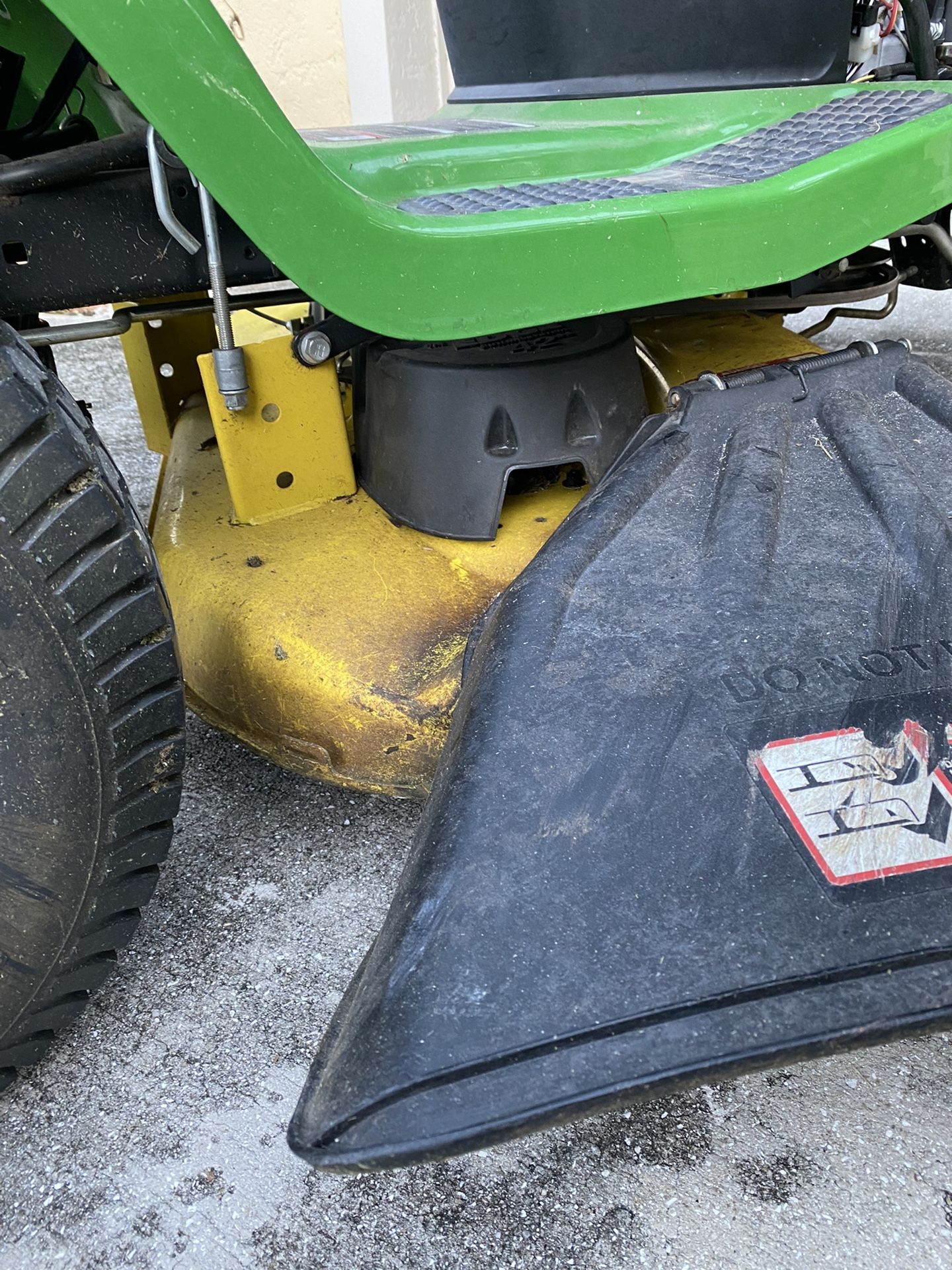 John Deere D105