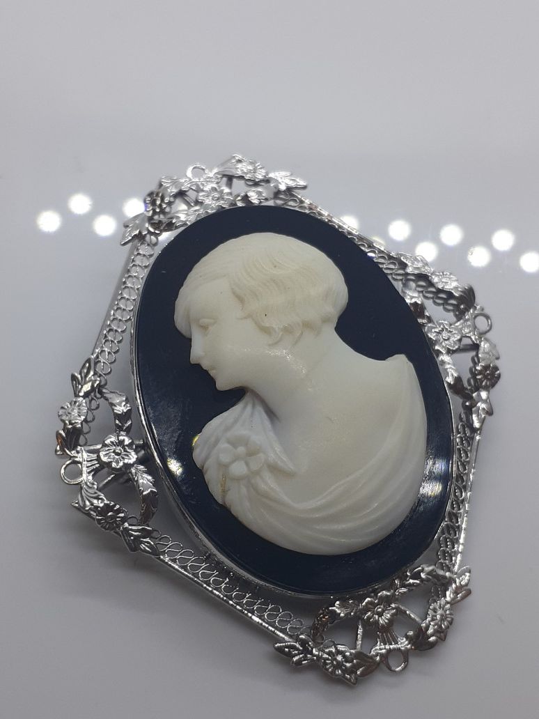 14k white gold antique filigree carved shell cameo brooch pendant charm 12.3 grams