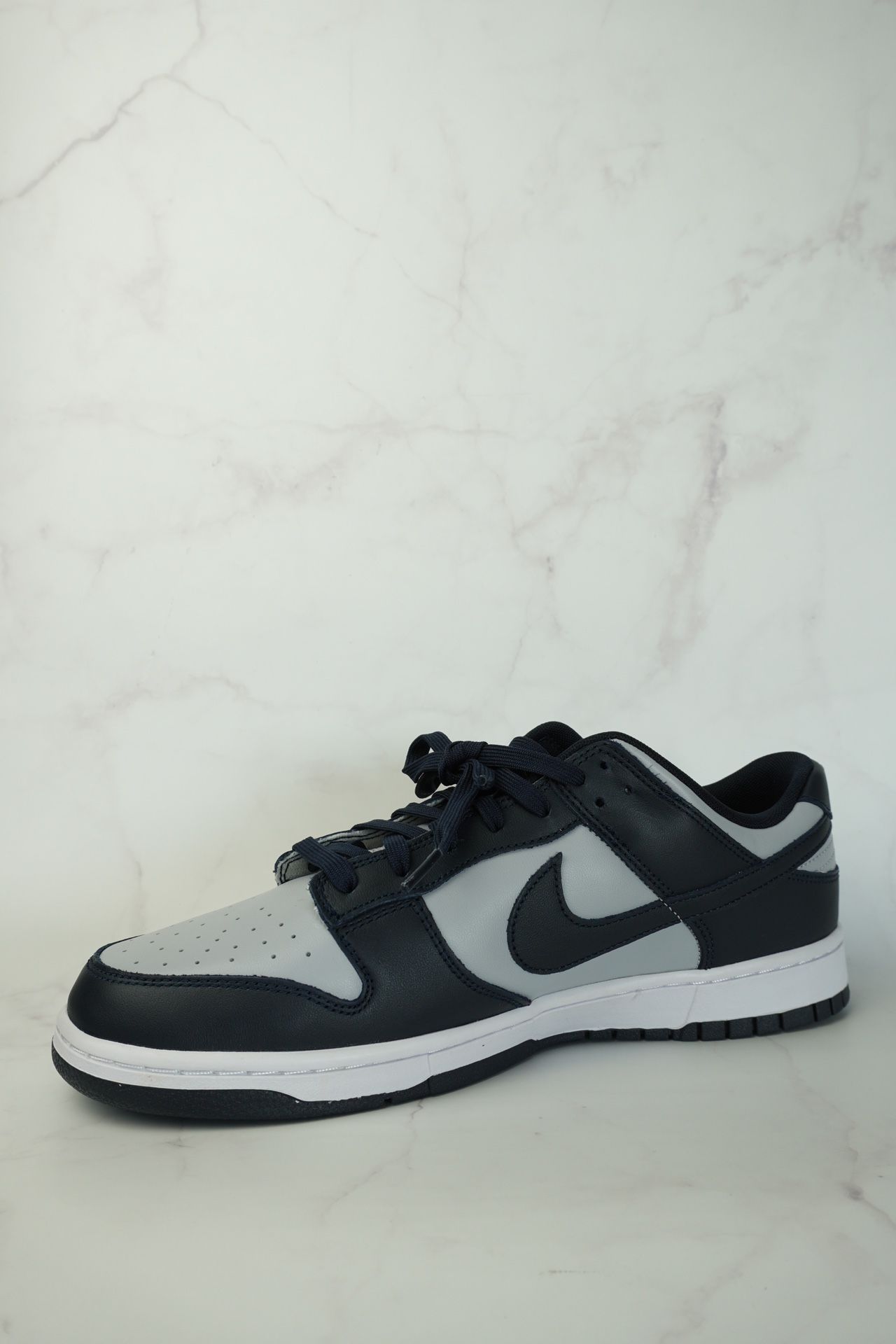 georgetown dunks retail