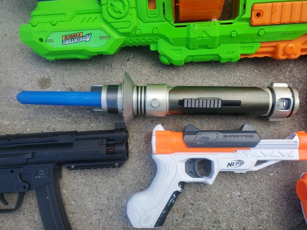 Lot of 12 Toy Guns