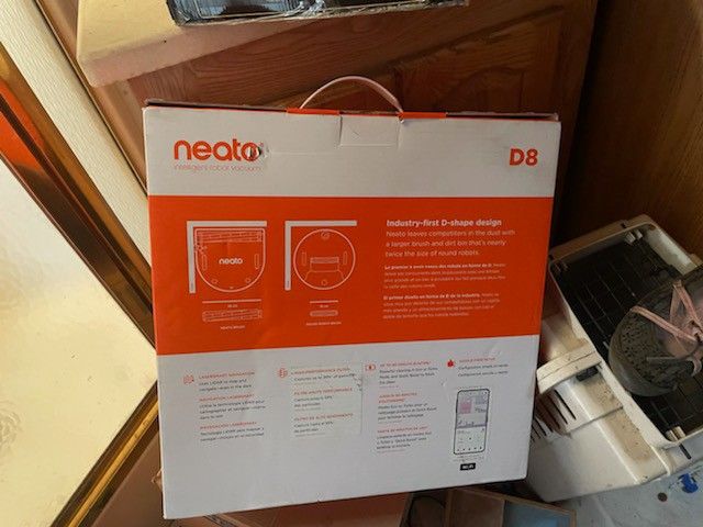 250$ New In Box Neato D8 Brand New Selling Cheap
