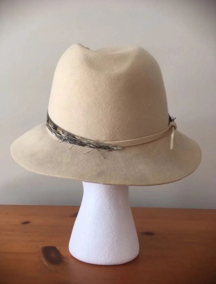famous Frank Olive original fedora W/Signature inner pink ribbon.