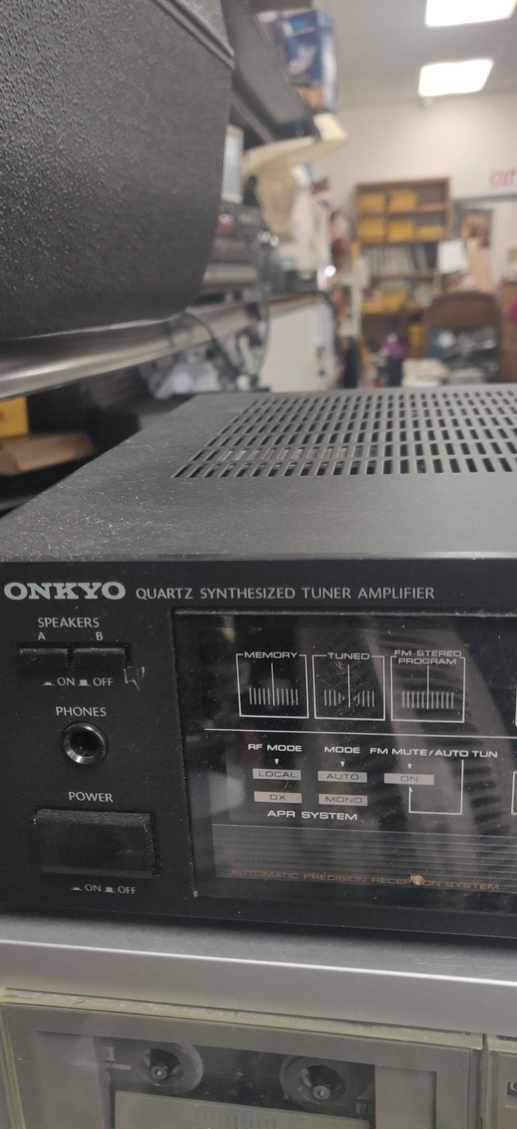 Onkyo synthesized tuner amplifier