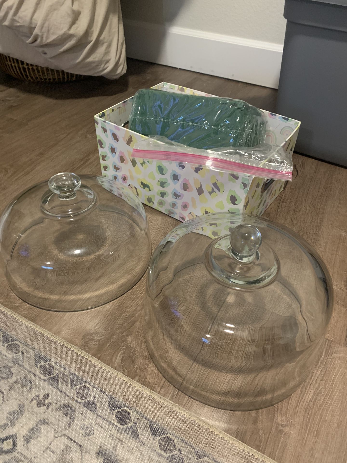 Cake Holders