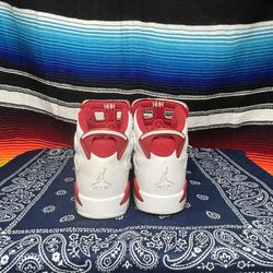 Jordan Retro 6 Alternate Hare SZ 3.5 Kids Shoes 384665-113 Thumbnail