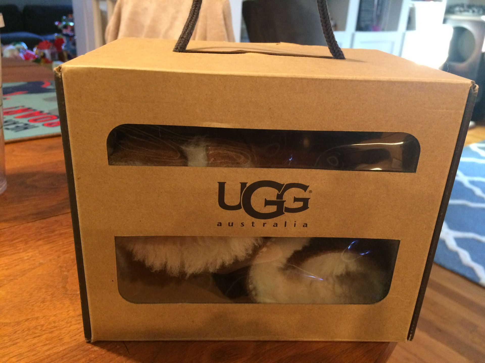 Ugg Toddler Boots size L (or 6/7)