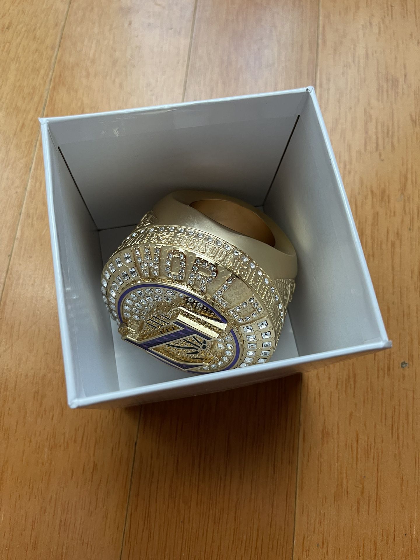 Los Angeles Lakers NBA 2020 Championship Paperweight Ring Season Ticket Gift