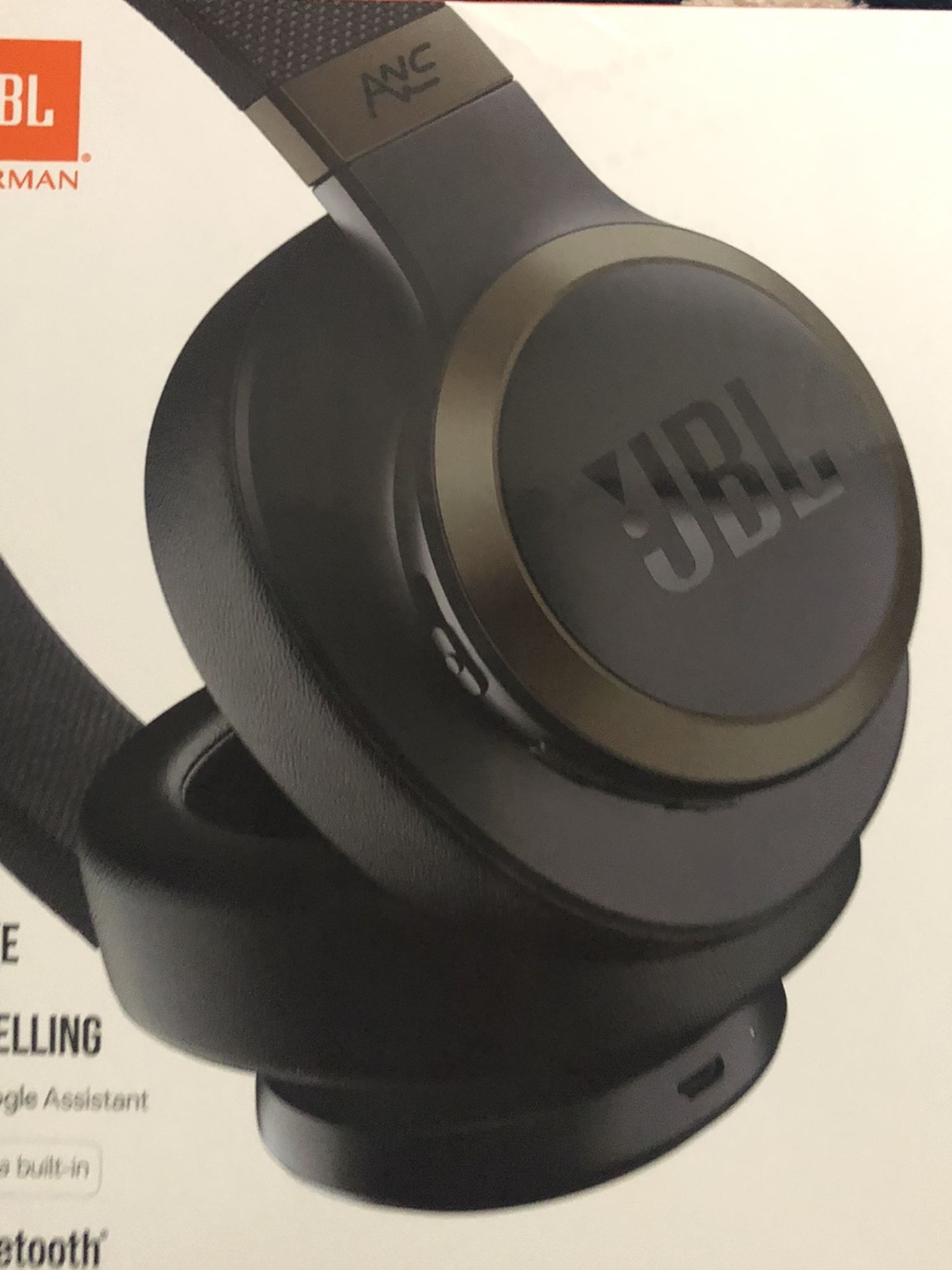 JBL LIVE650BT Wireless Bluetooth Headset Brand New Openbox