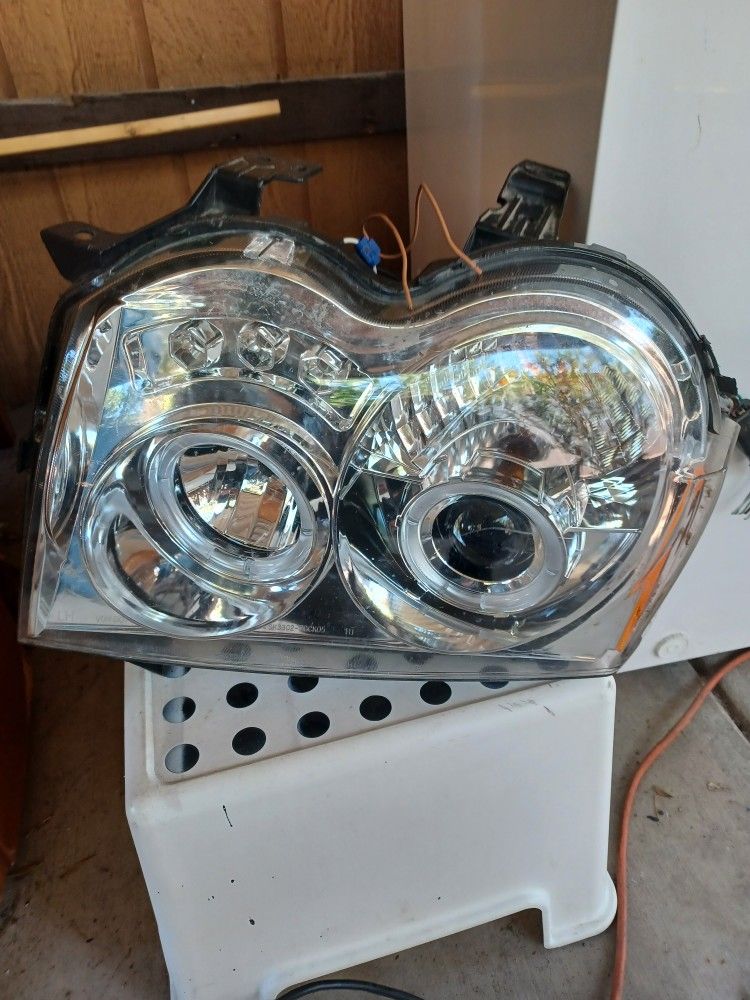 Jeep Cherokee Headlights Perfect Condition