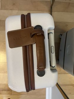 Carry-On Bag (Delsey)  Thumbnail