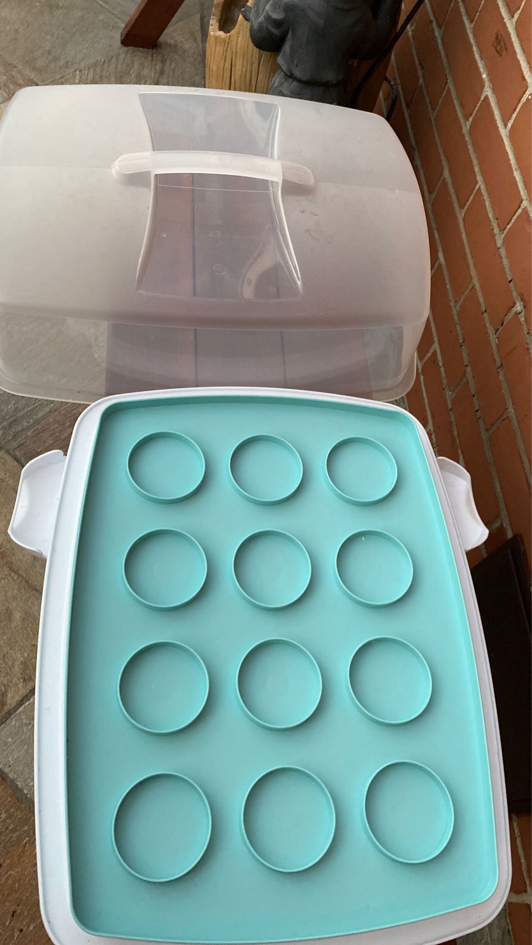 Cupcake holder