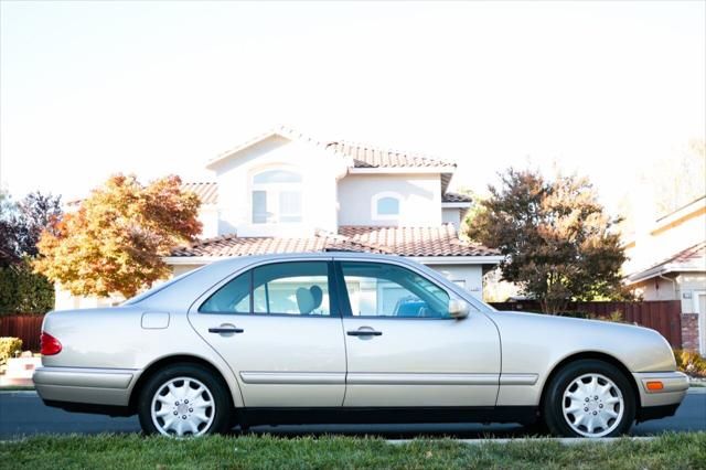 1999 Mercedes-Benz E-Class