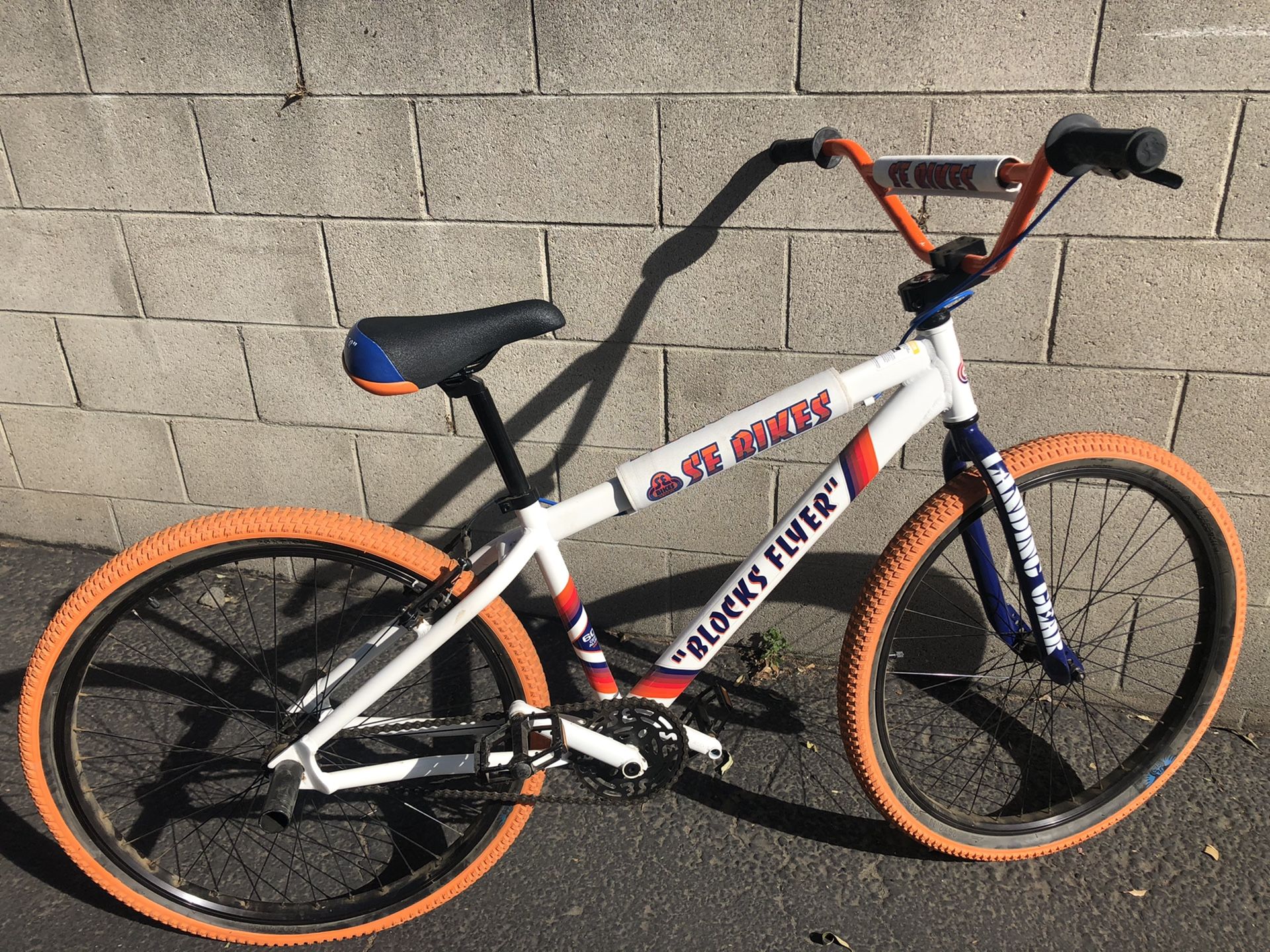 SE BLOCKS FLYER 26, 2018, white, 26 inch for Sale in Riverside, CA