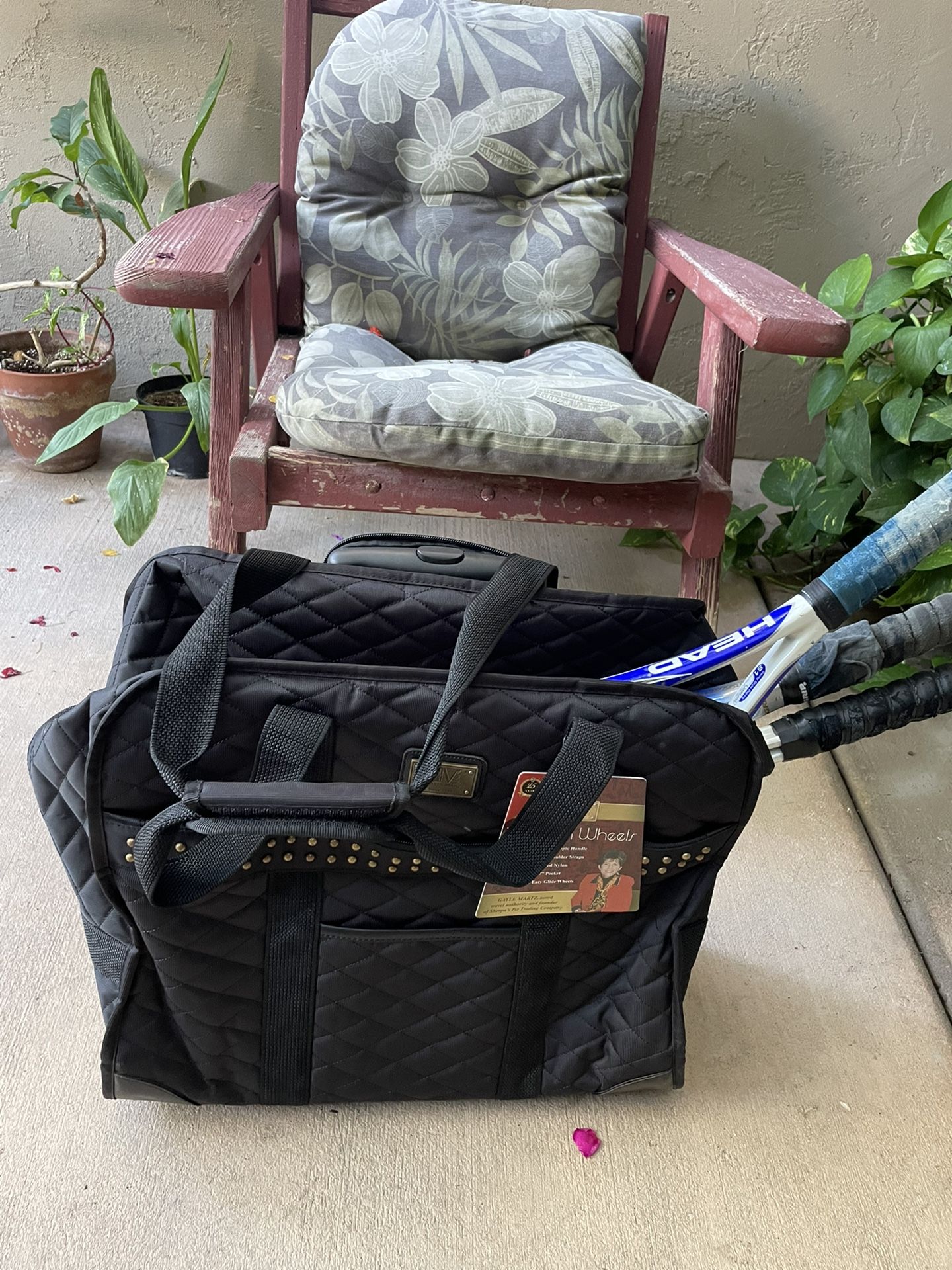 Tote on Wheels/ Rolling Bag
