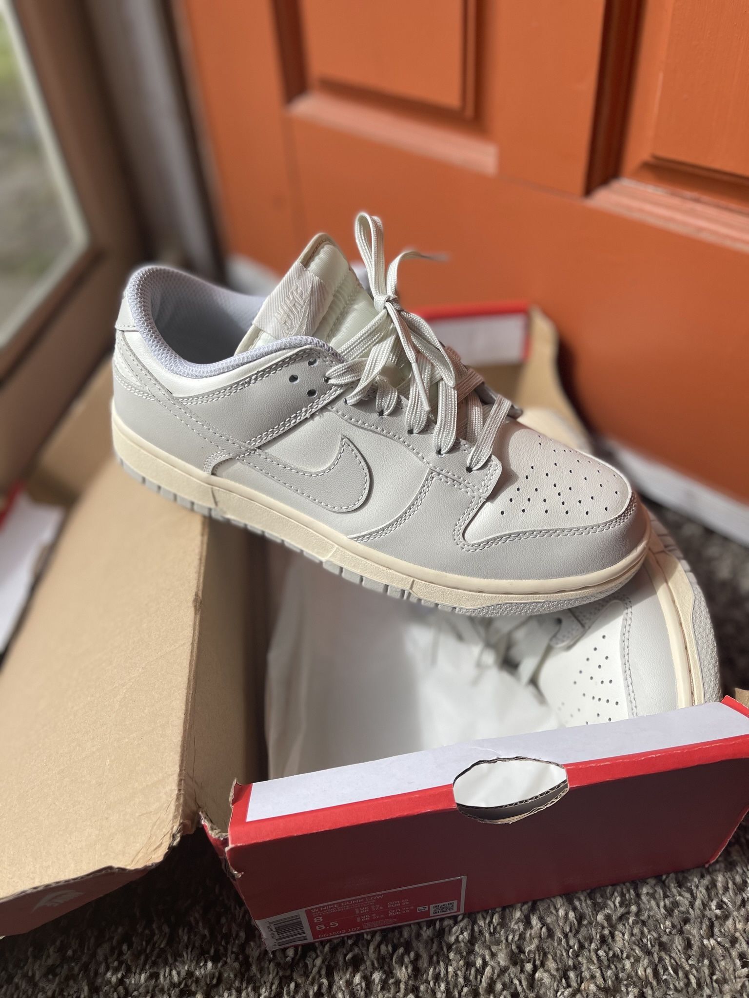 Nike Dunks Size 6.5