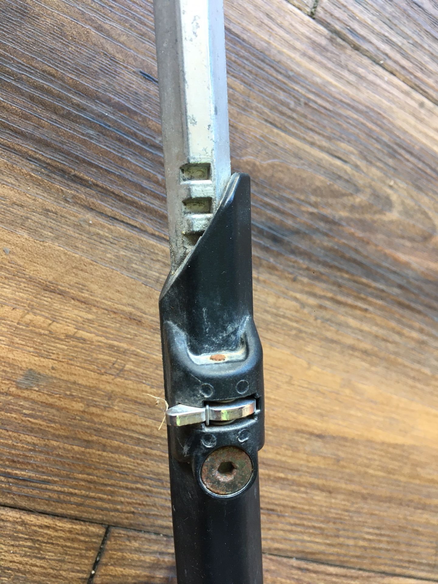 Aluminum adjustable bike stand