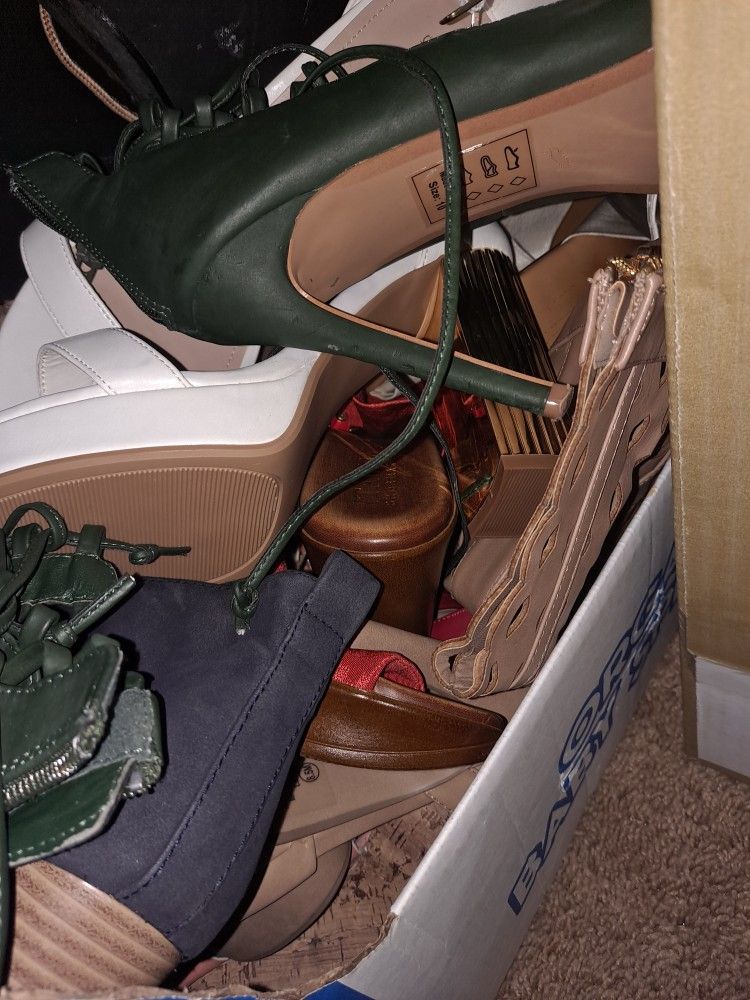 ***ALL SHOES MUST GO** BEST OFFERS WILL ACCEPT***Shoes Wedges HEELS And Boots Size 8-9