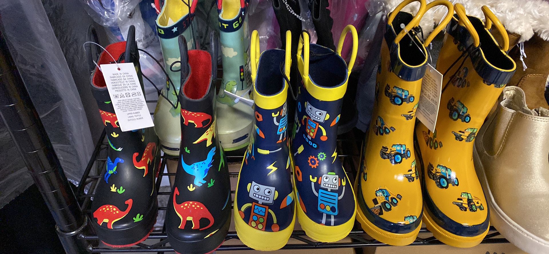New Rain Boots For Girls And Boys Only Size 5 For Toddlers .