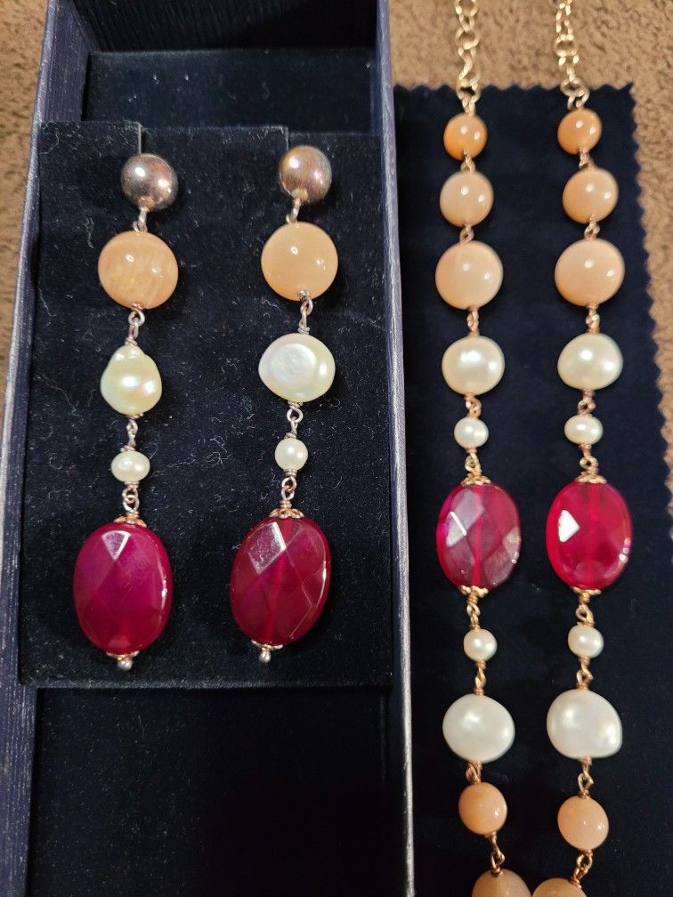 Mona Lisa Necklace