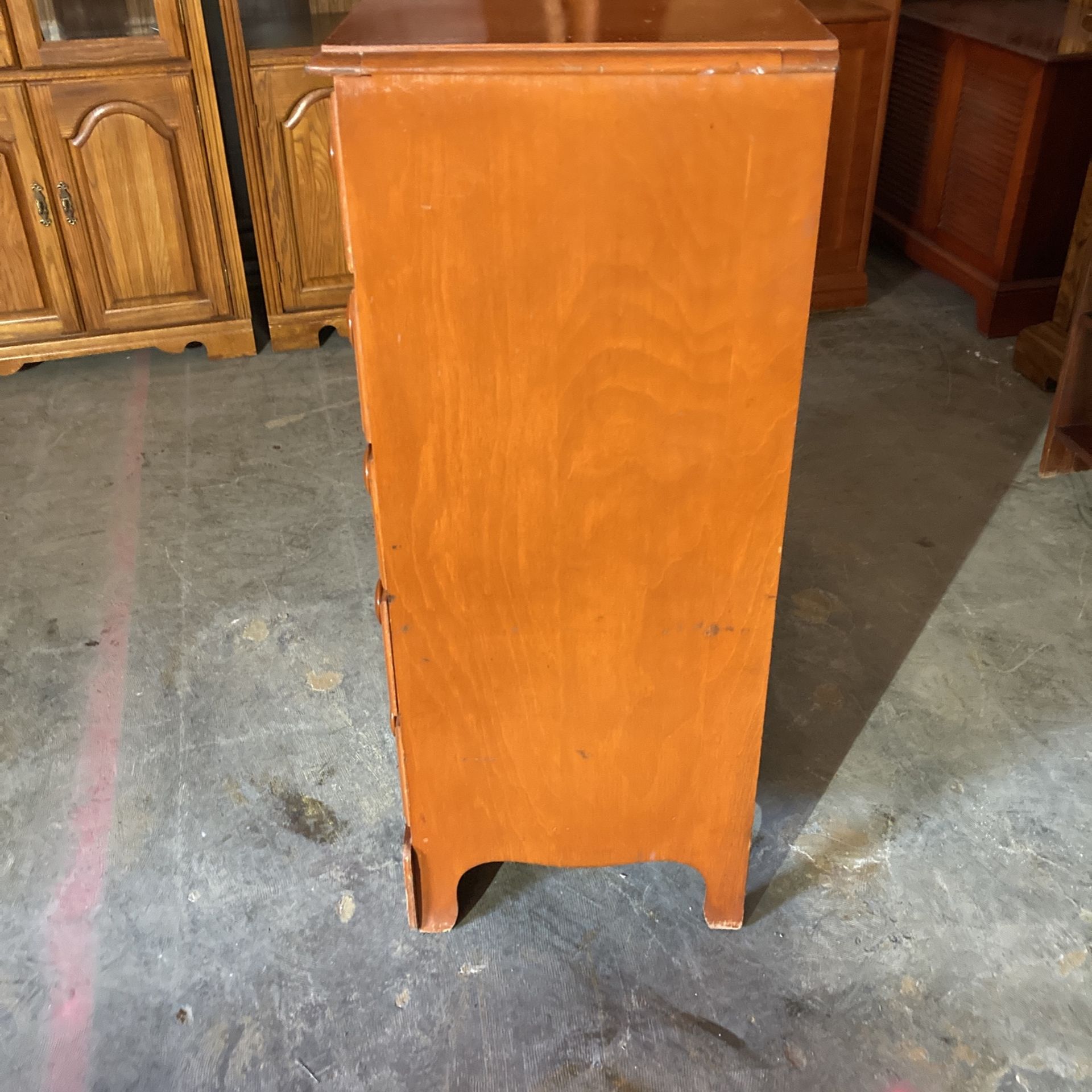 Pine dresser