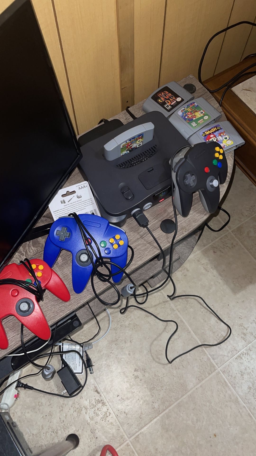 Nintendo 64 With 3 Controllers And 4 Games