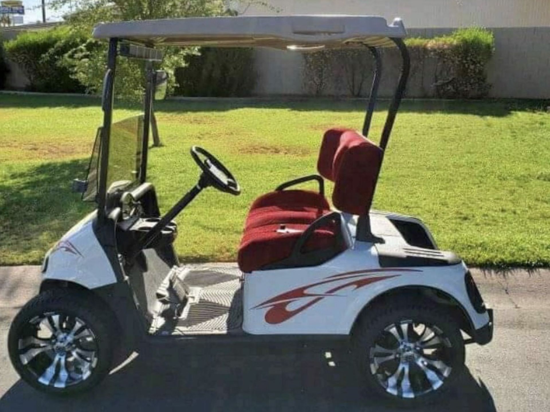 2009 EZ GO RXV GAS GOLF CART CUSTOM for Sale in Olympia, WA OfferUp