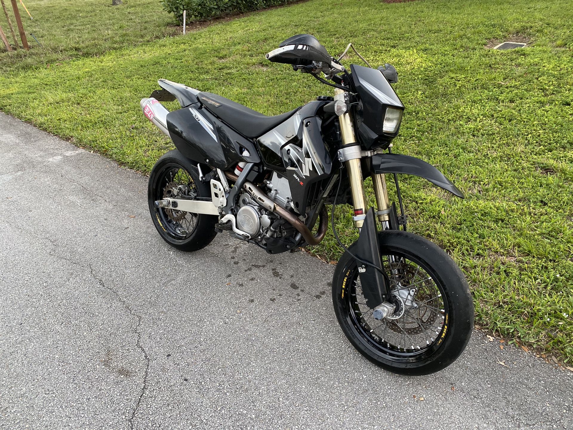 2006 Suzuki DRZ 400 SM (440 Big Bore Kit) Supermoto for Sale in Fort Lauderdale, FL OfferUp