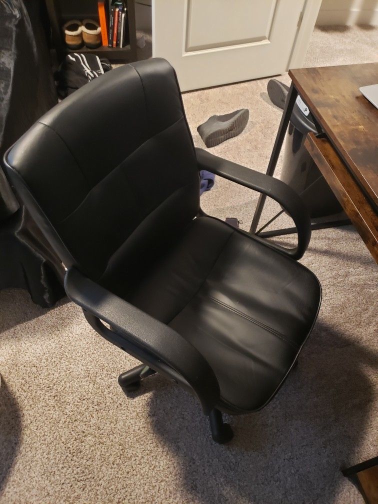 Office Chair And Desk