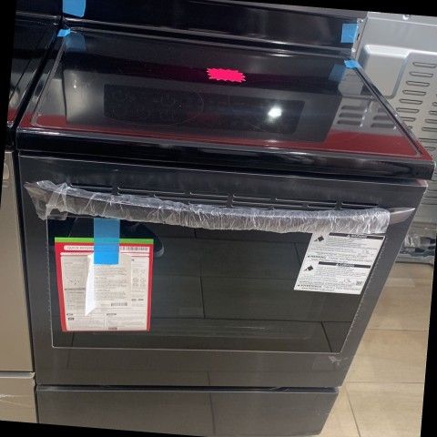 LG EasyClean 30-in Smooth Surface 5 Elements 6.3-cu ft Self-Cleaning Convection Oven Freestanding Range (Matte Black Stainless Steel) RREK