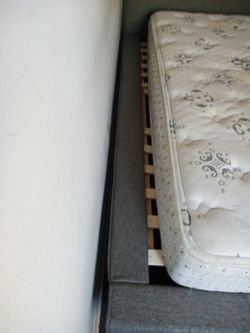 For Sale Low Platform Bed Queen Size Thumbnail