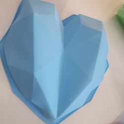 Breakable Heart Silicone Mold & More  Thumbnail