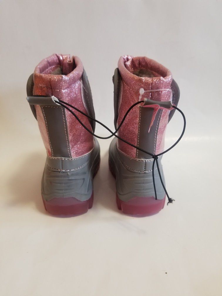 Snow boots Toddler Size 7/ 8 (New)
