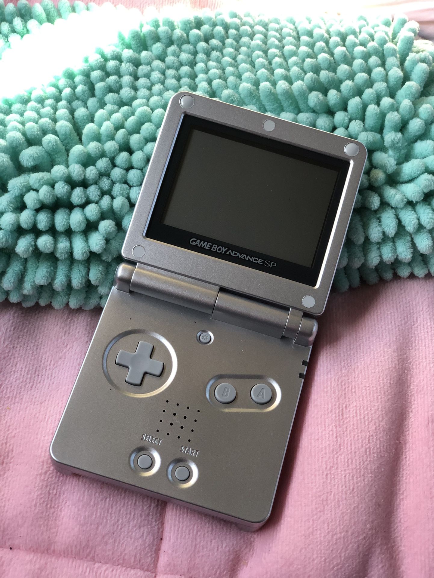 Platinum Nintendo Gameboy Advance SP for Sale in Walnut Creek, CA - OfferUp
