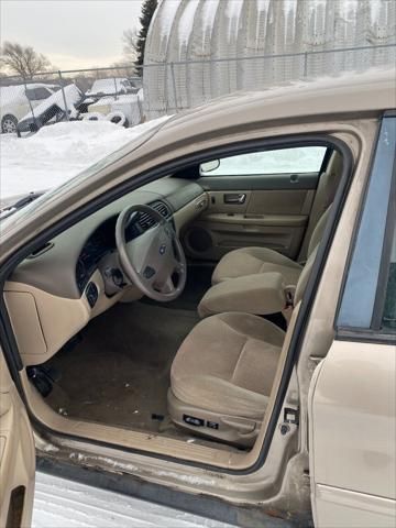 2002 Ford Taurus